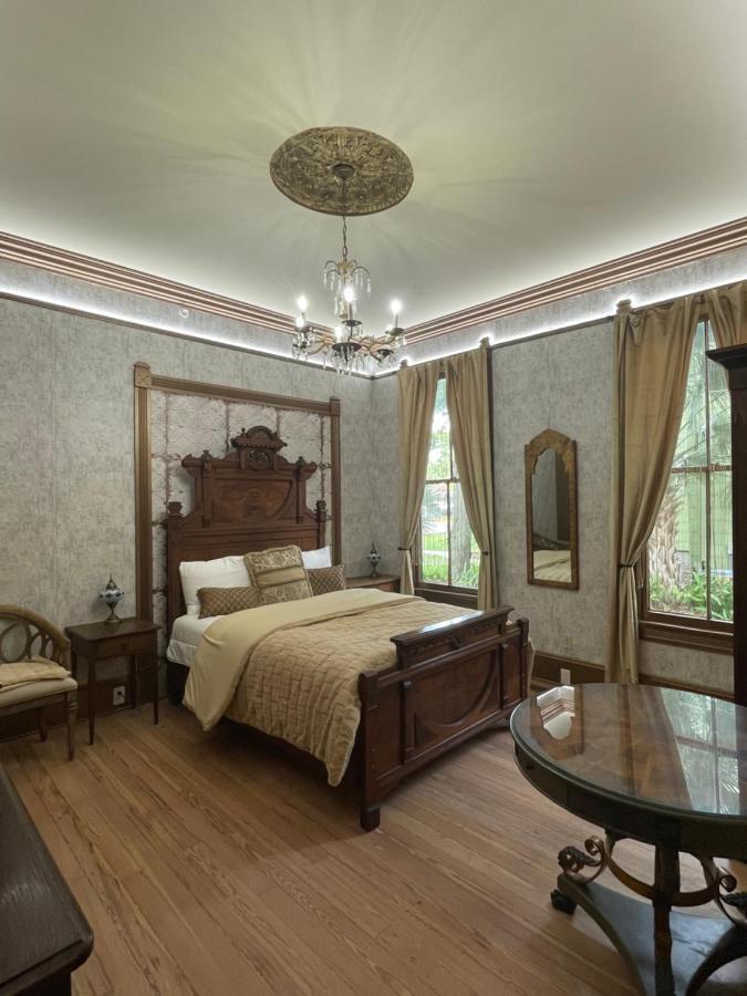 Deluxe Double Room with Bath,1313159578:JPEG