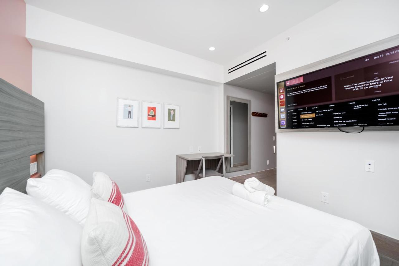 Accessible Room Queen Bed Self Check