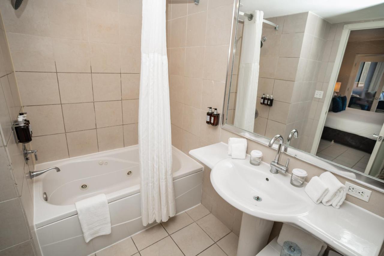 Sagamore Garden View Suite