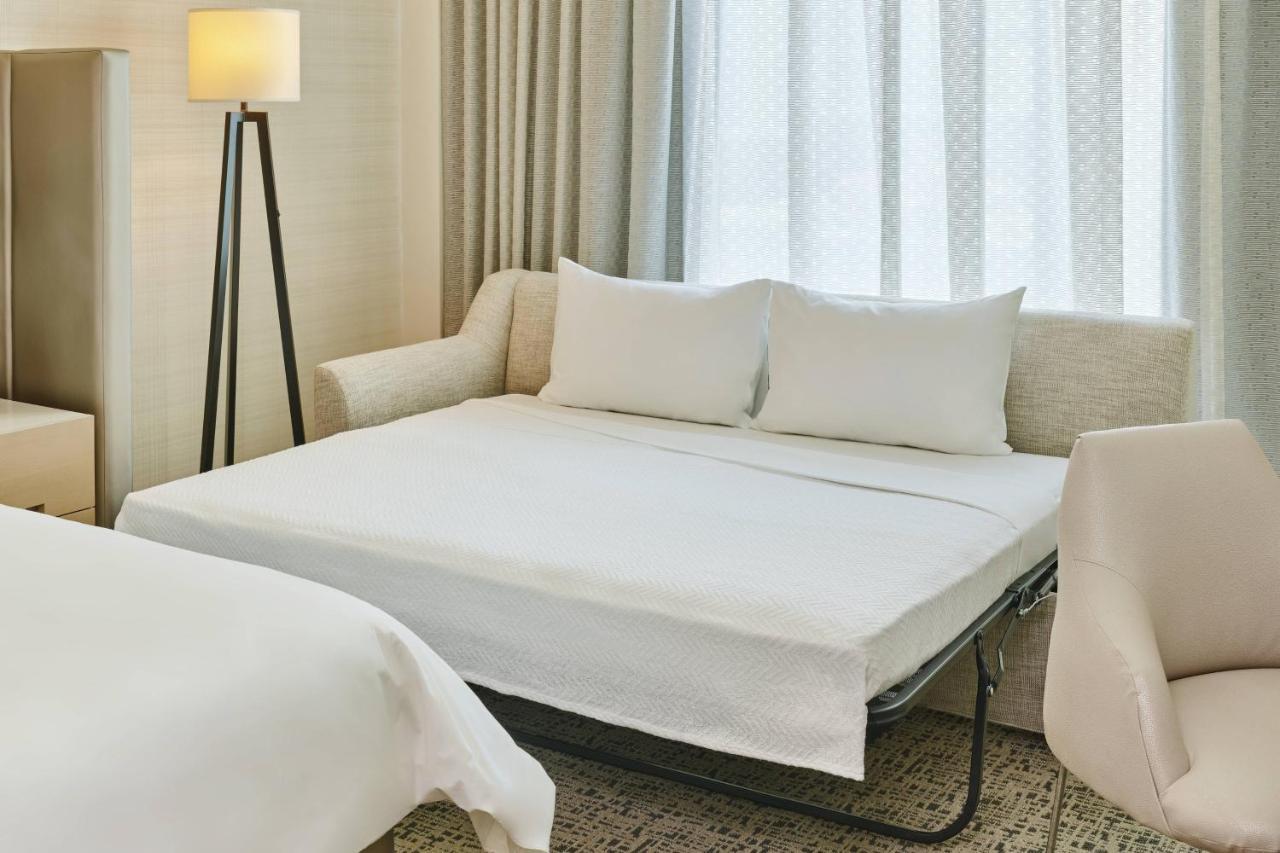 King Room Sofa Bed Limited View