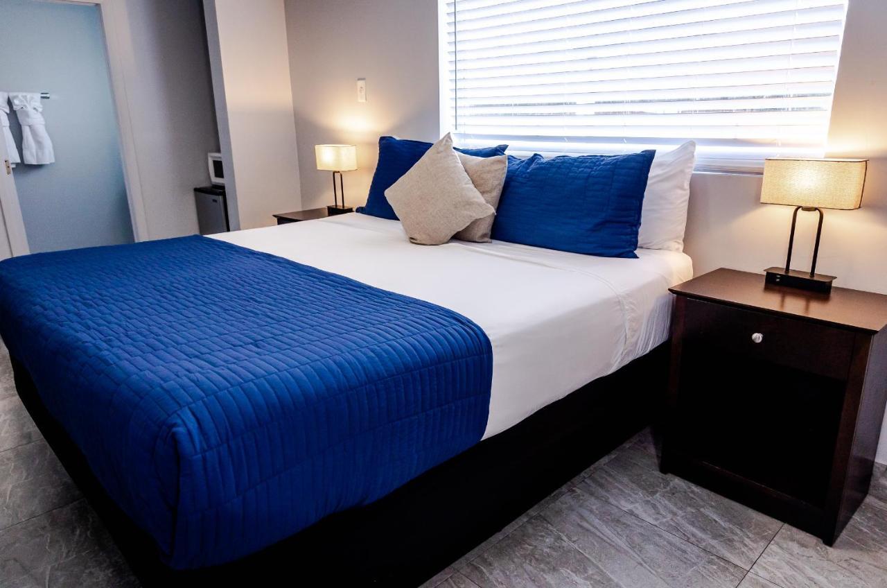 Double Room King Bed