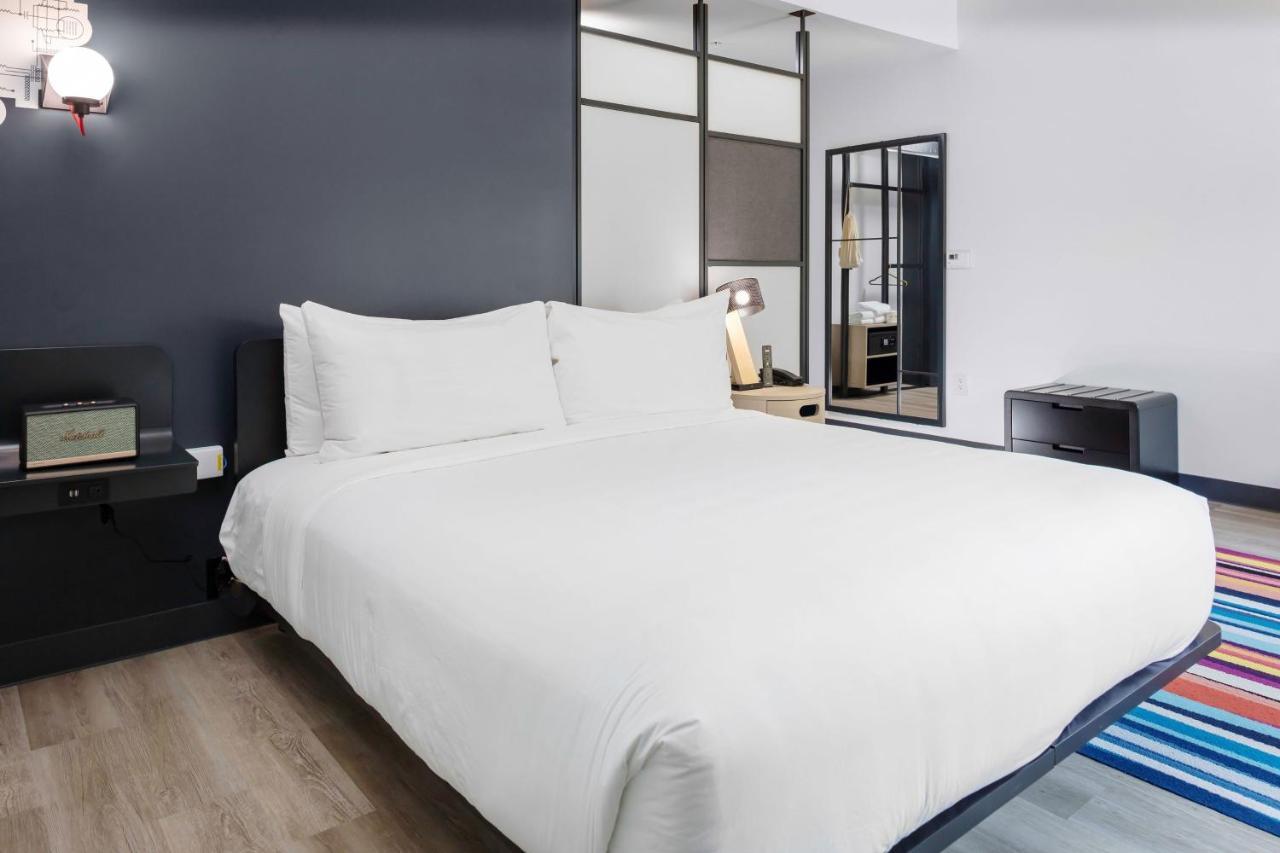 Guest Room 1 King
