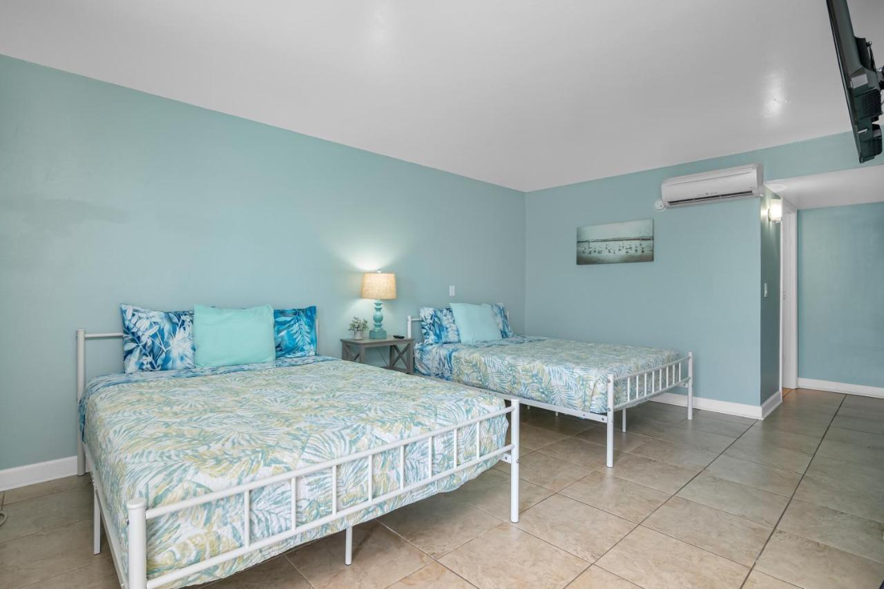Queen Room Two Queen Beds