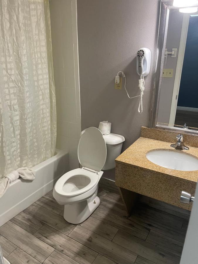 Double Room with Two Double Beds - Smoking,1385786681:JPEG
