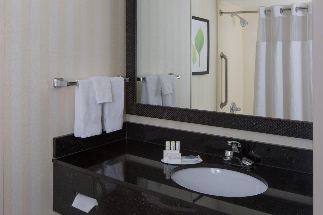 King Room Roll Shower Mobility Access or Hearing Accessible