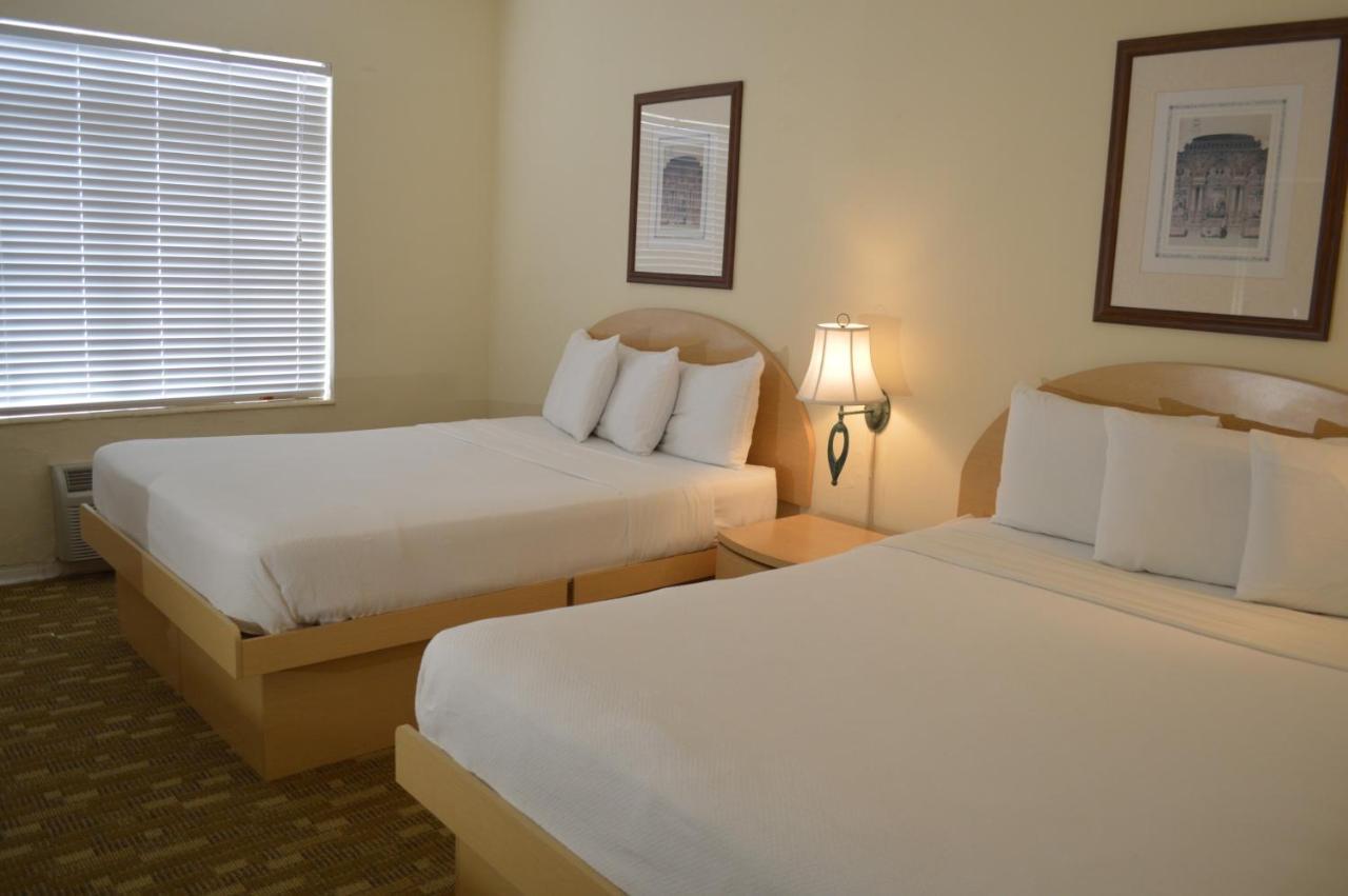 Deluxe Queen Room Two Queen Beds