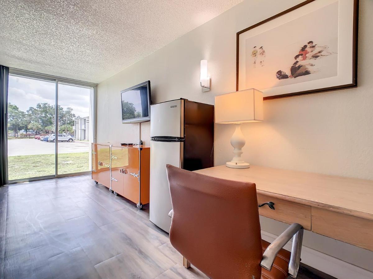Double Room Two Double Beds Non-Smoking