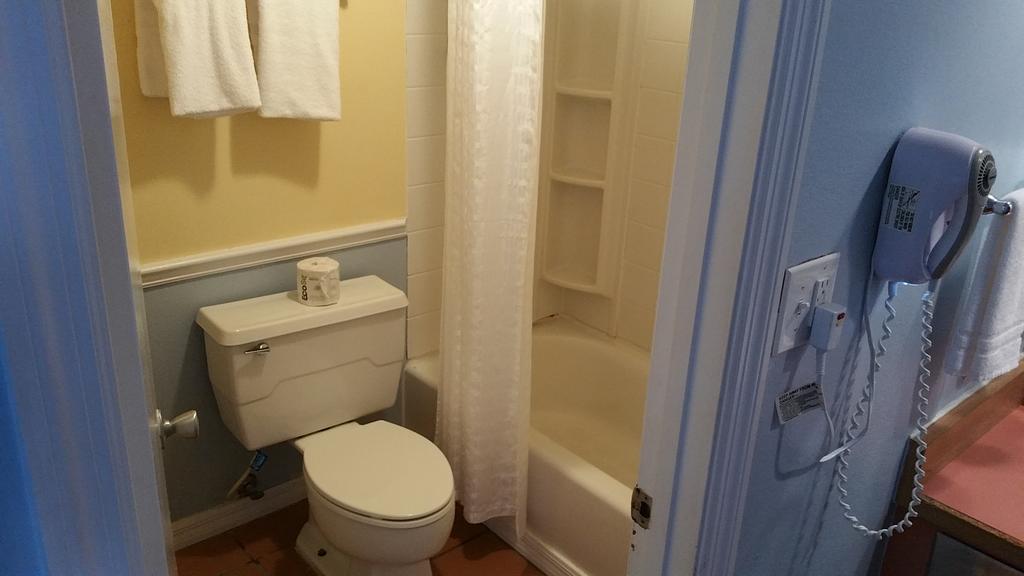 Queen Room with 2 Queen Beds and Ocean View,141129138:JPEG