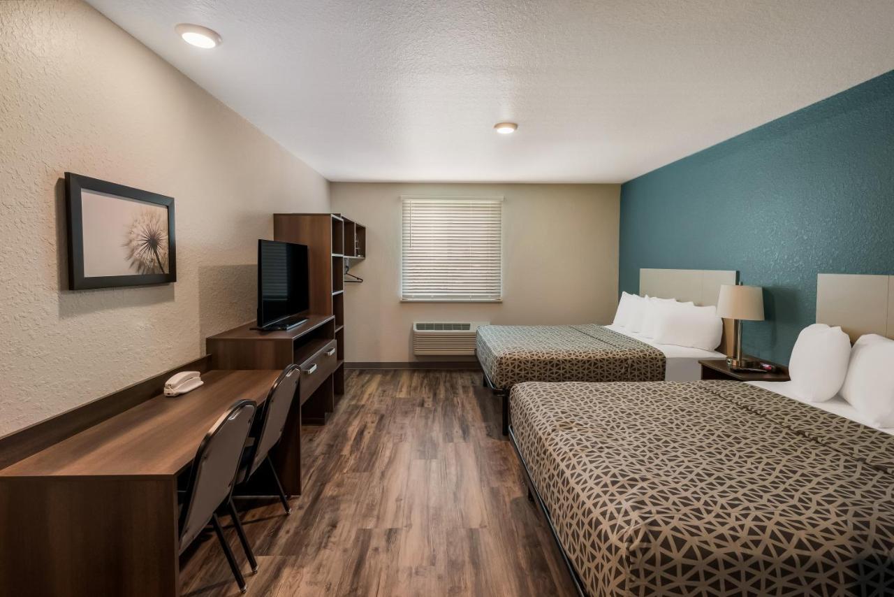 Queen Room with Two Queen Beds with Accessible tub - Accessible/Non Smoking