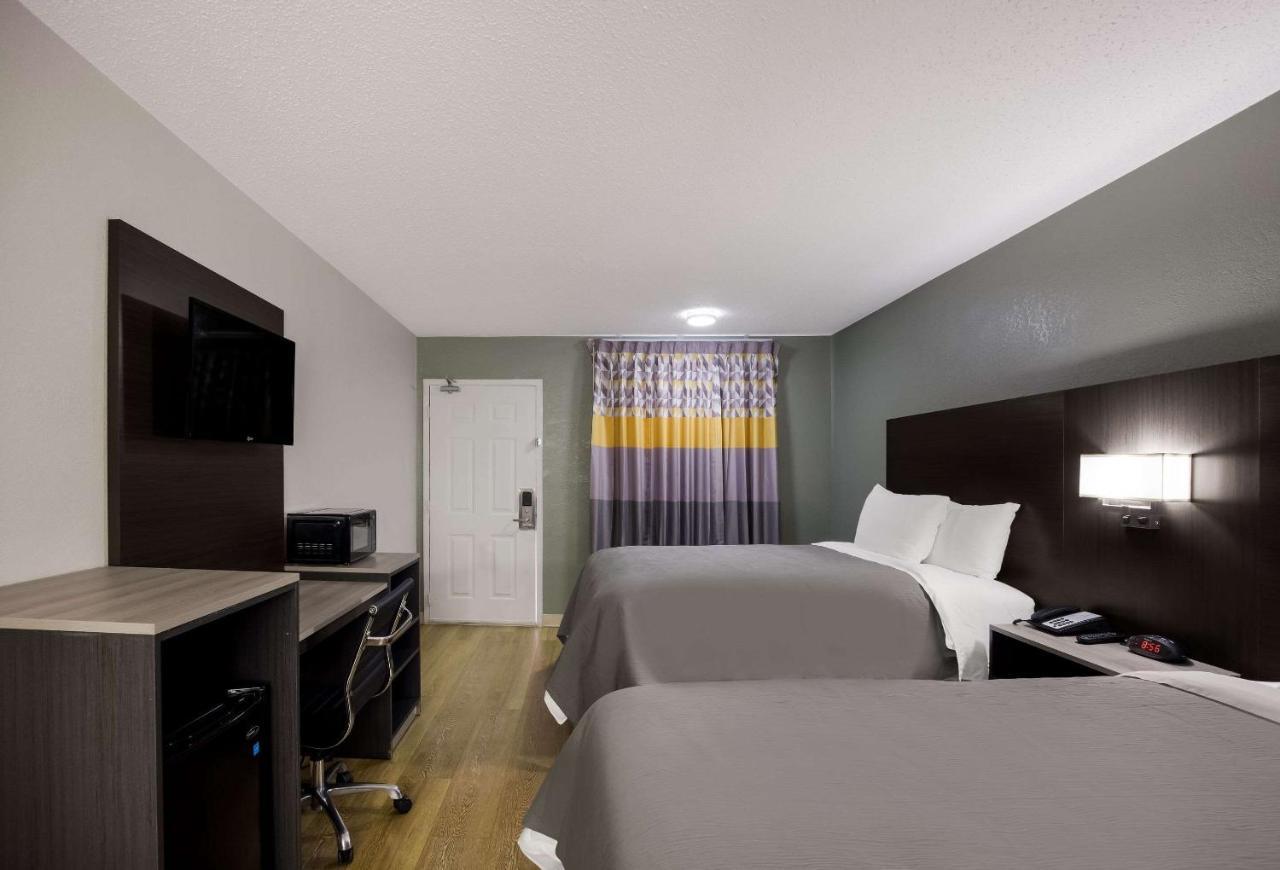 Double Room with Two Double Beds - Non-Smoking