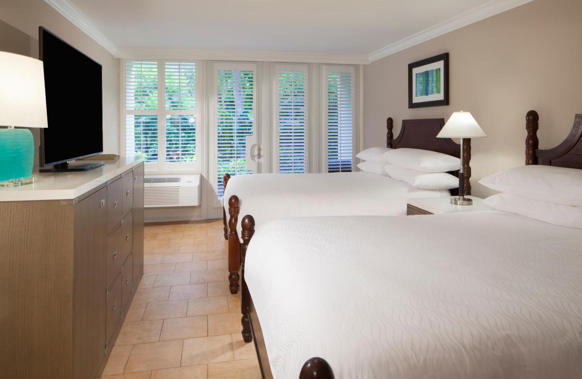 Lanai Queen Room