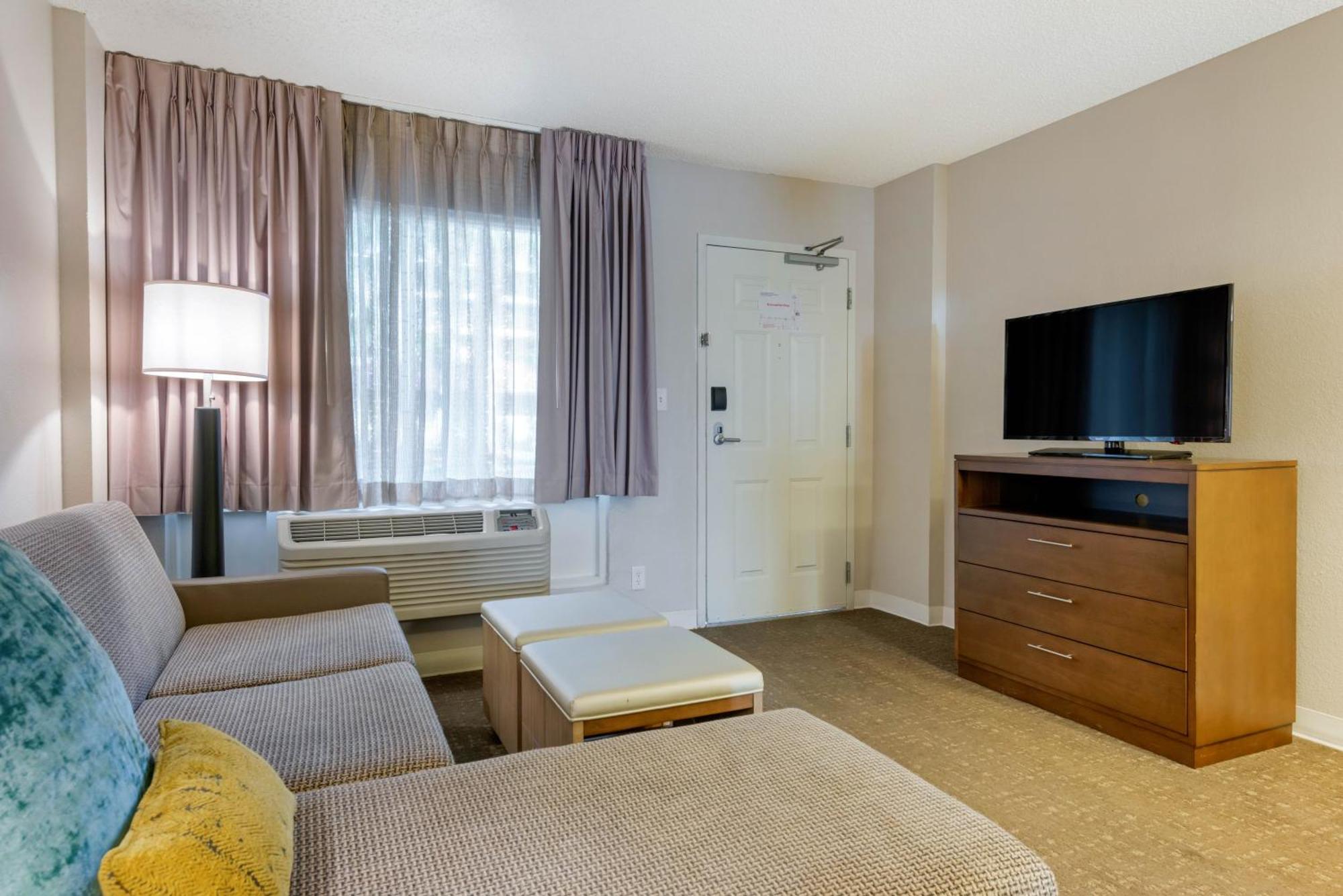One-Bedroom King Suite