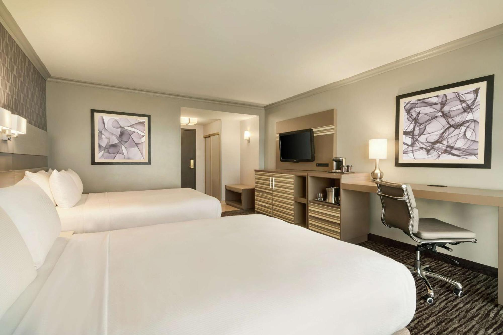 Queen Room Two Queen Beds