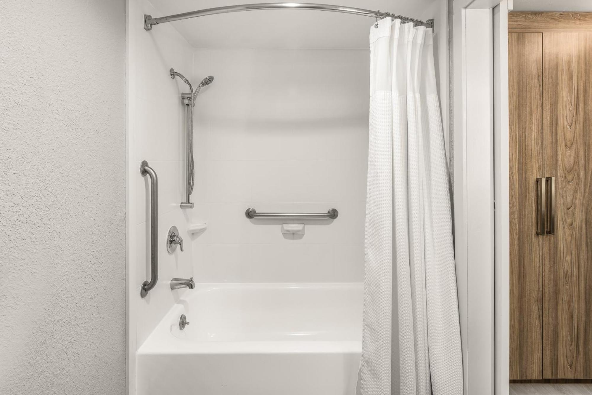 Standard Queen Room Two Queen Beds Balcony or Tub Mobility Accessible