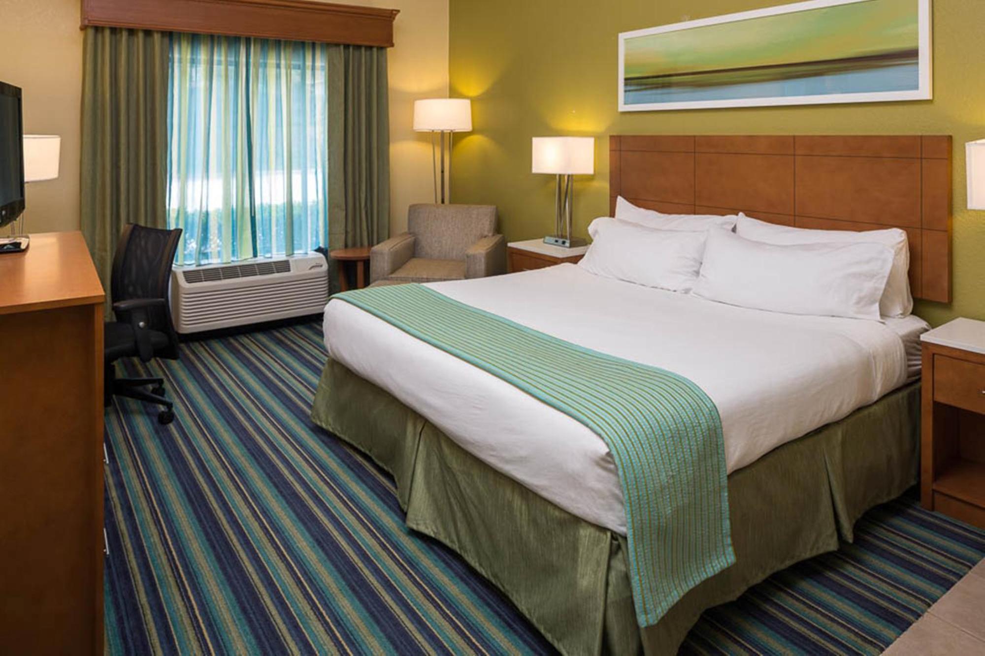 Standard King Room