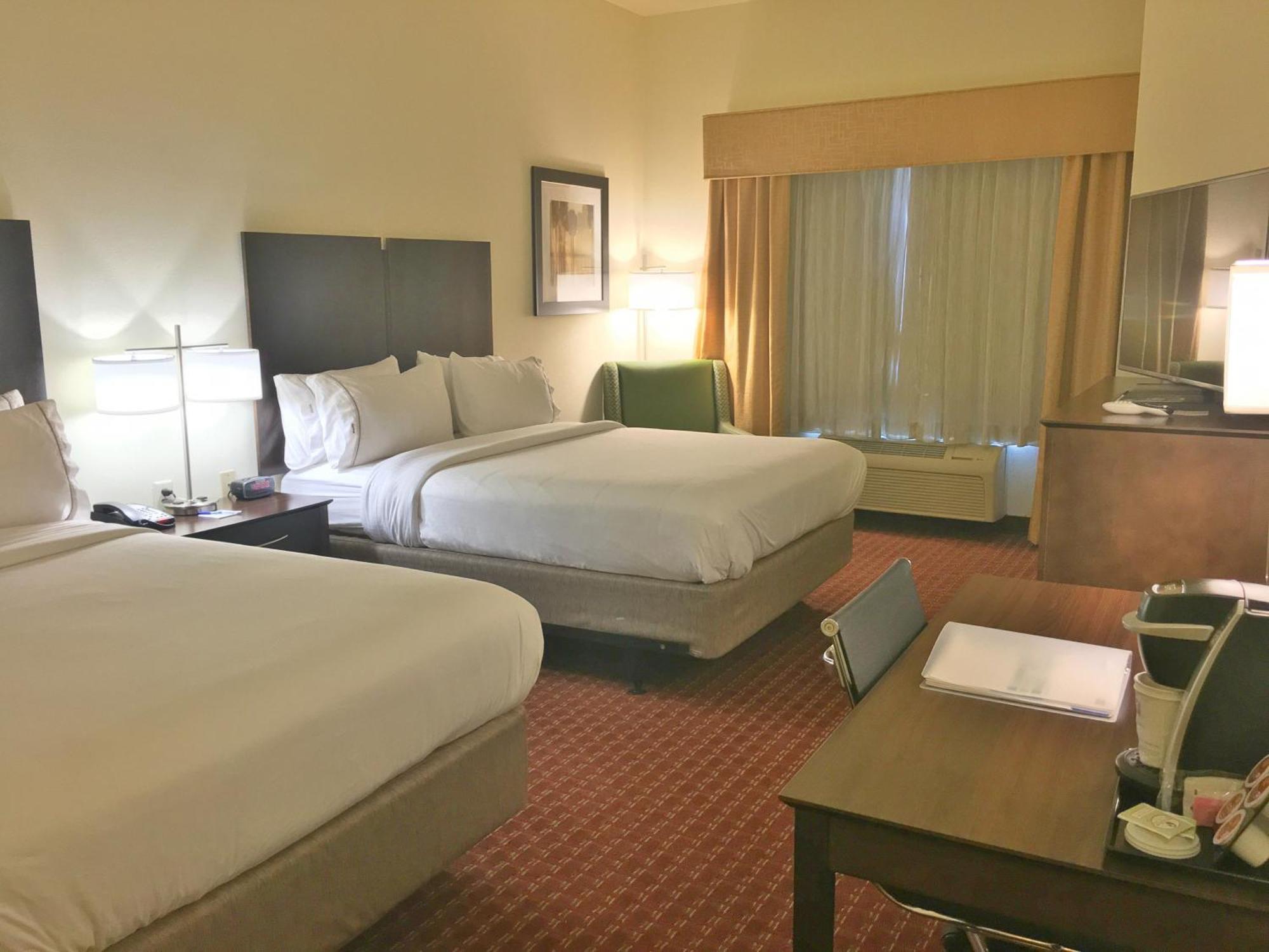 Standard Queen Room with Two Queen Beds and Mobility Accessible Roll-In Shower