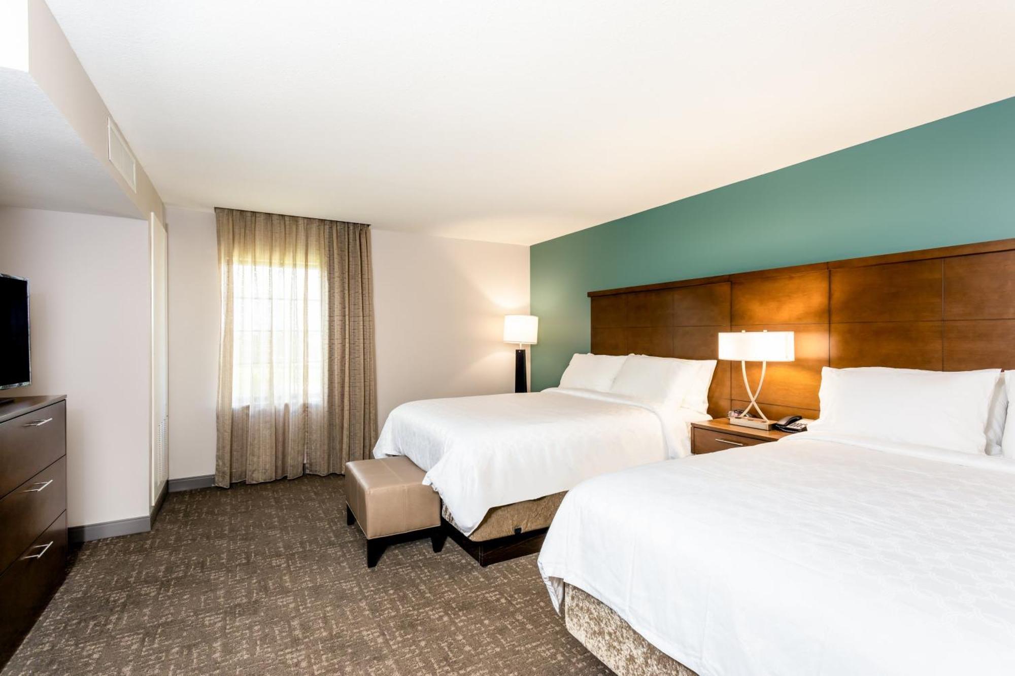 Two-Bedroom Suite One King Two Queen Sofa Bed