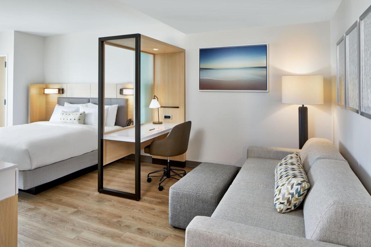 Studio with King Bed and Trundle Sofa
