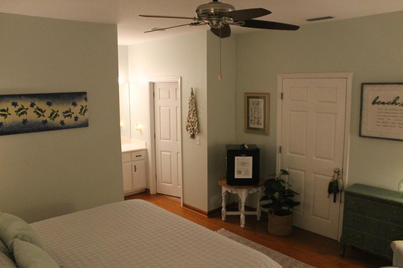 King Room with Partial Sea View