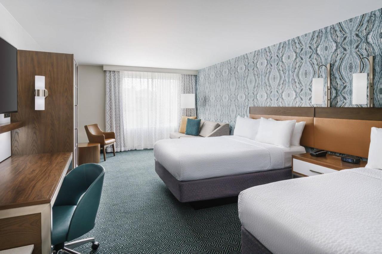Queen Room with Two Queen Beds,1632211355:JPEG