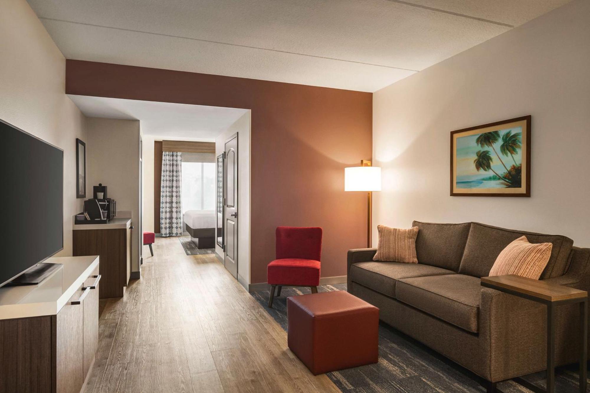 Junior King Suite Seating Area