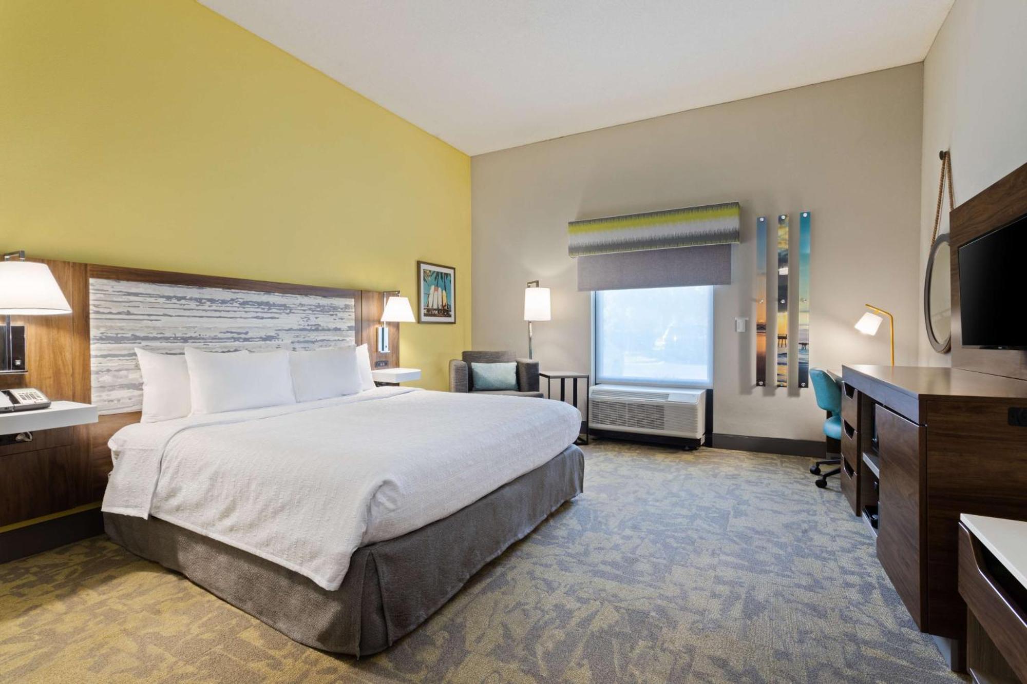 King Room Roll Shower Mobility Access or Non-Smoking
