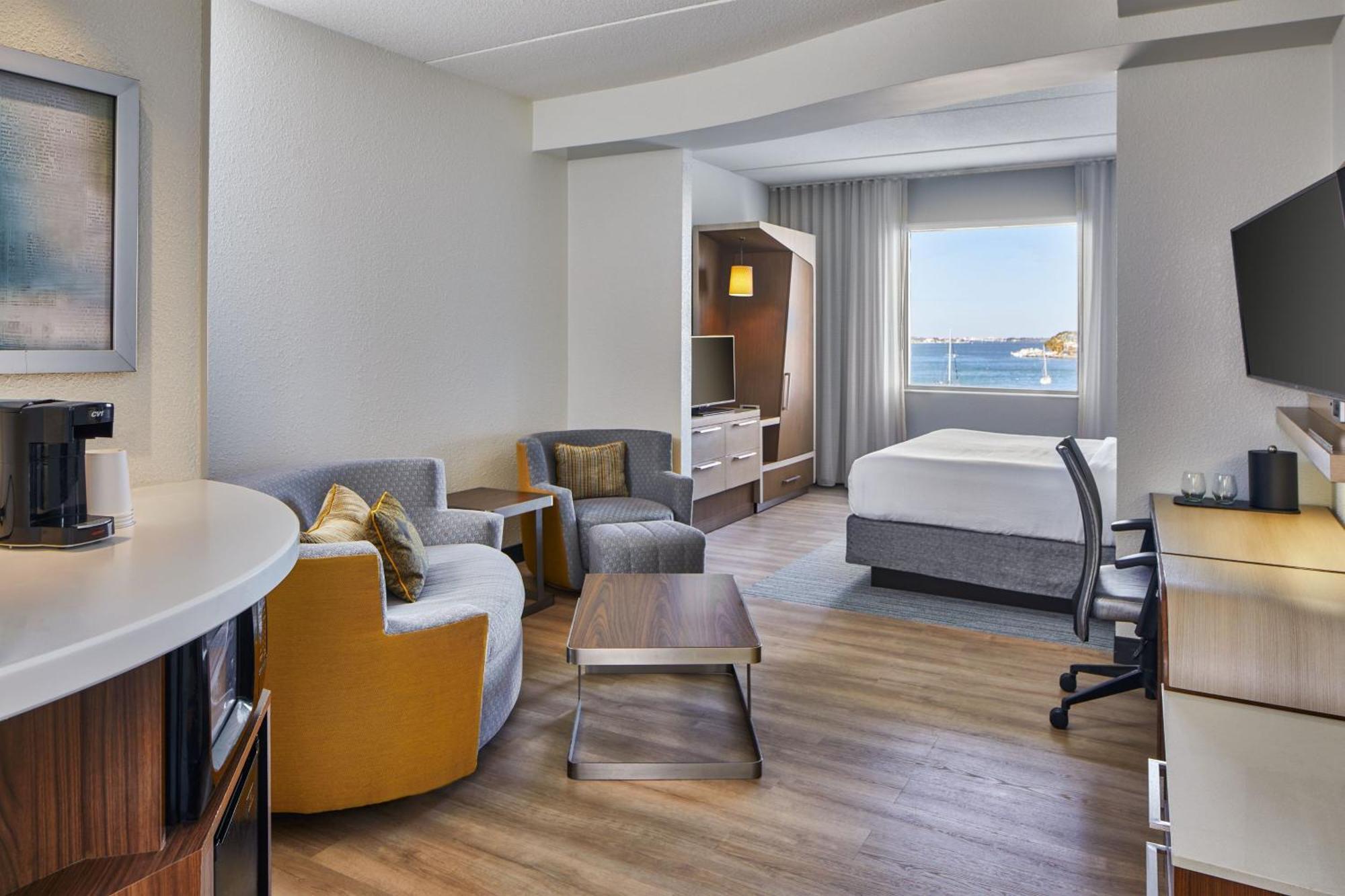 Executive King Room with Sofa bed,1500222310:JPEG