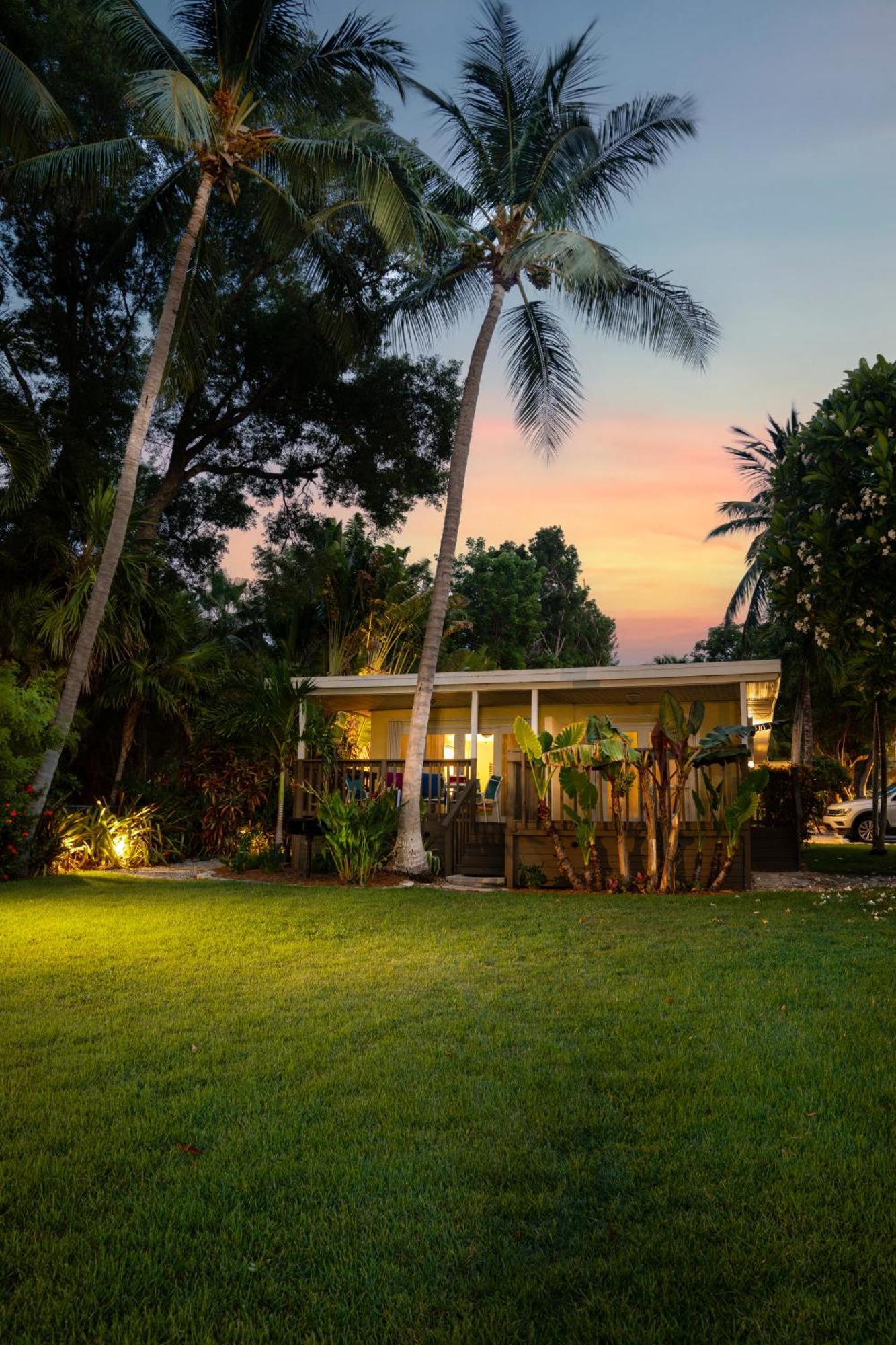 One-Bedroom Villa with Water View