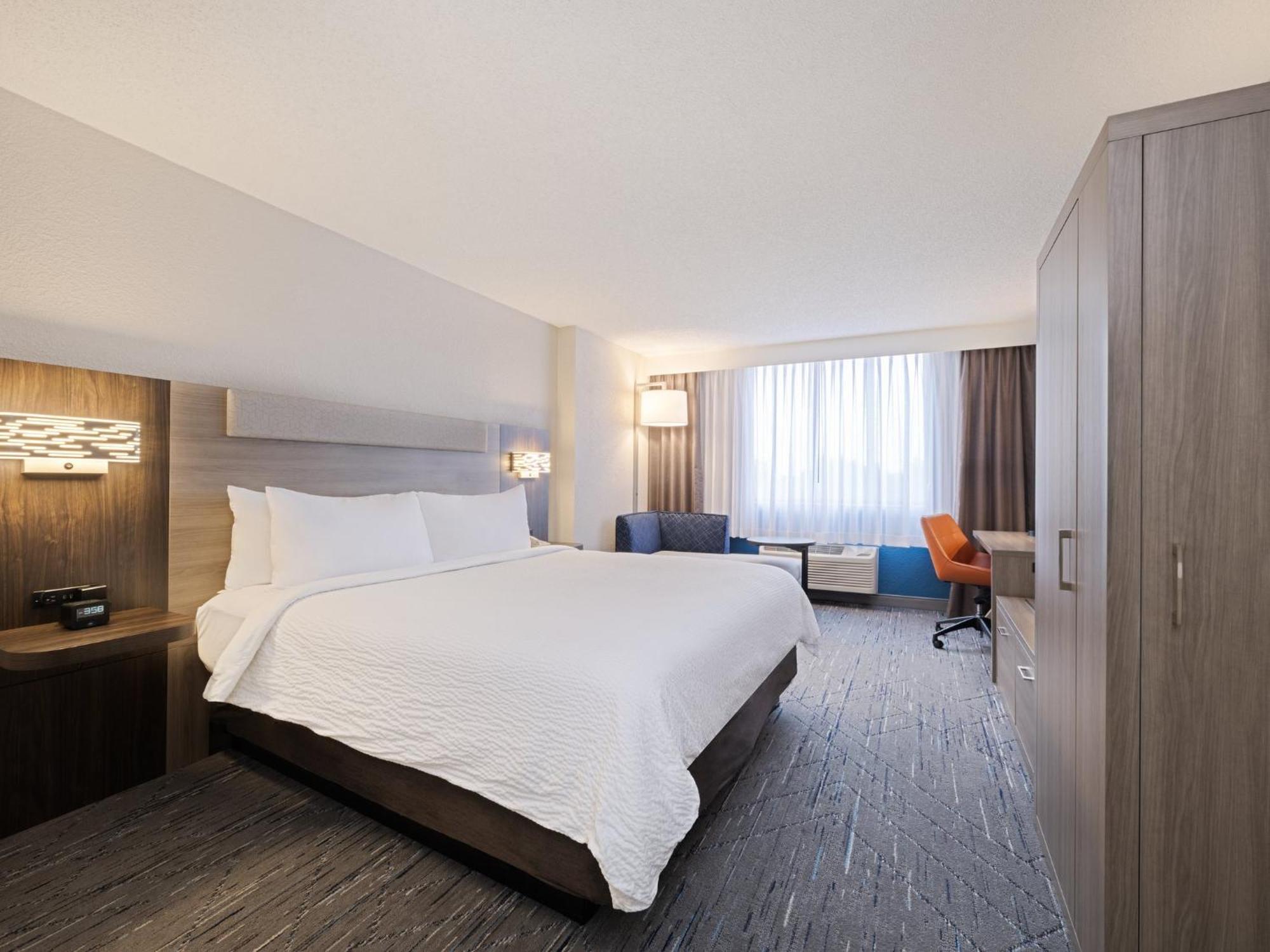 Standard King Room