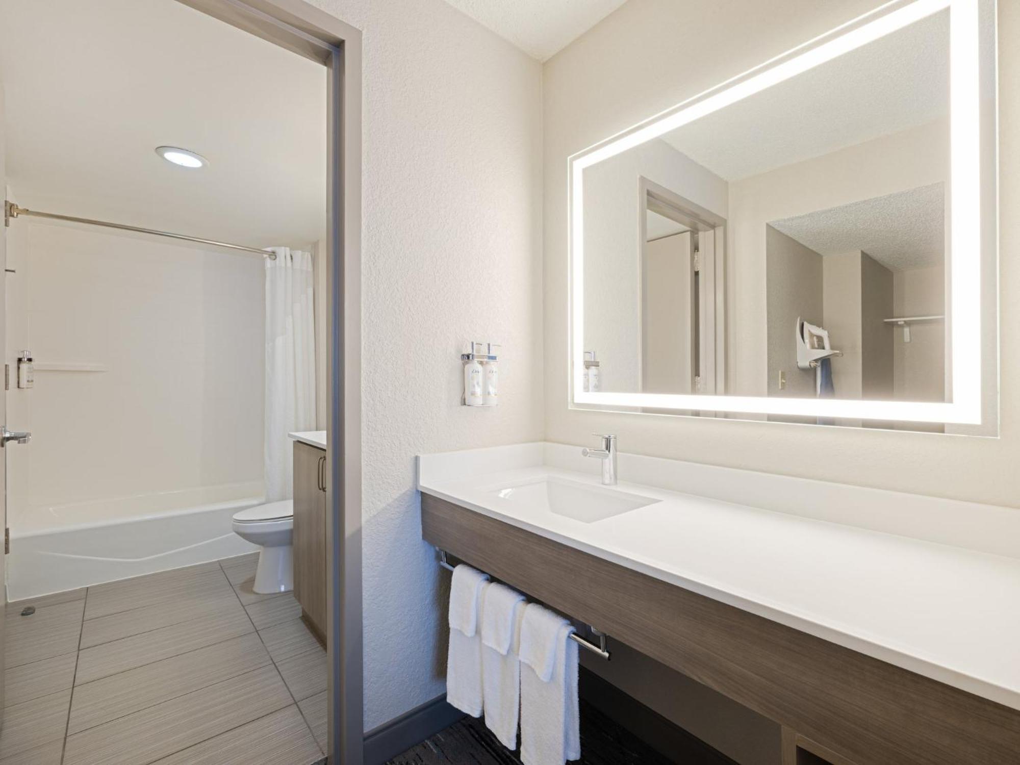 Double Suite Non-Smoking