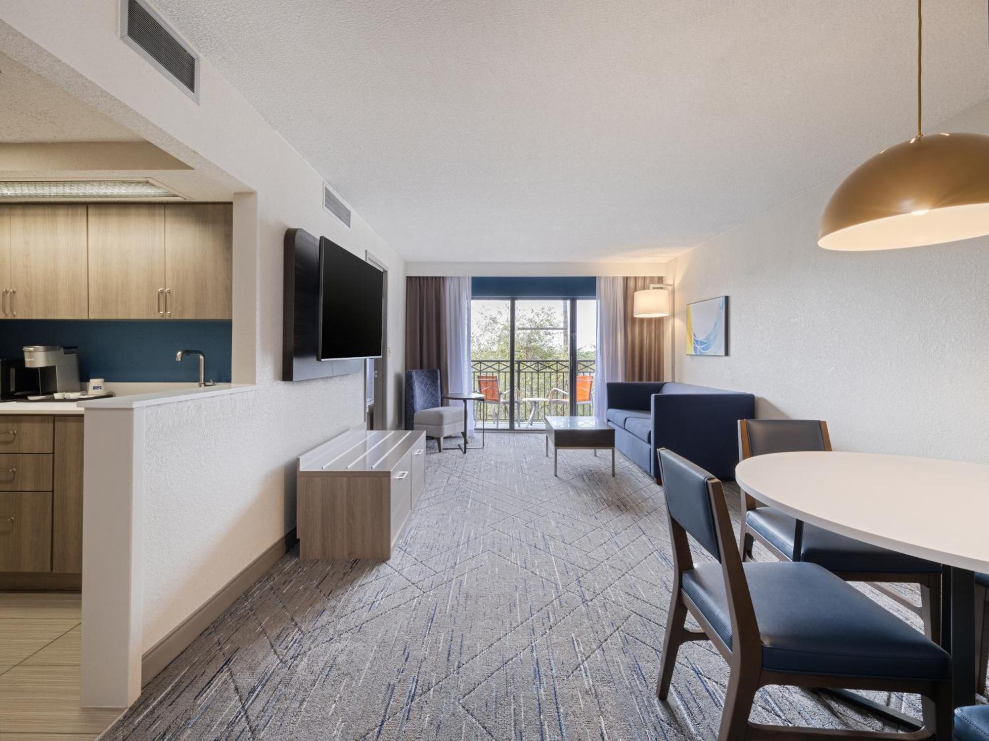 One-Bedroom King Suite