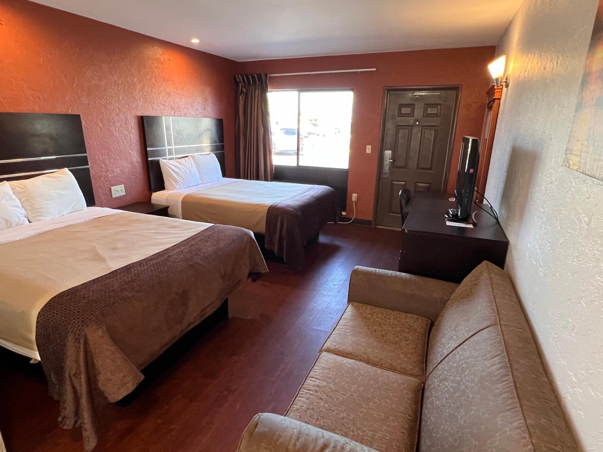 Queen Room Two Queen Beds