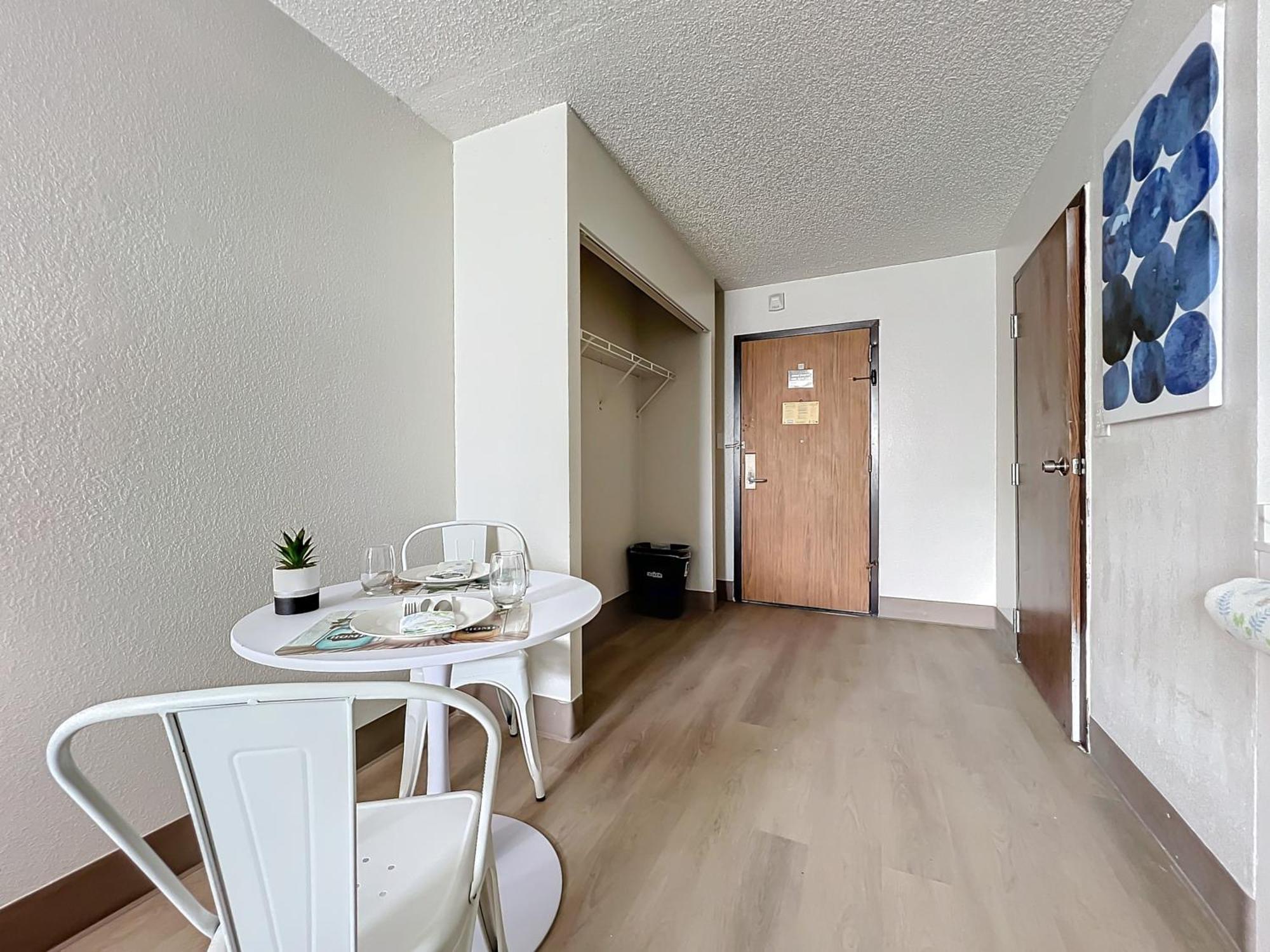 Double Room Two Double Beds Non-Smoking