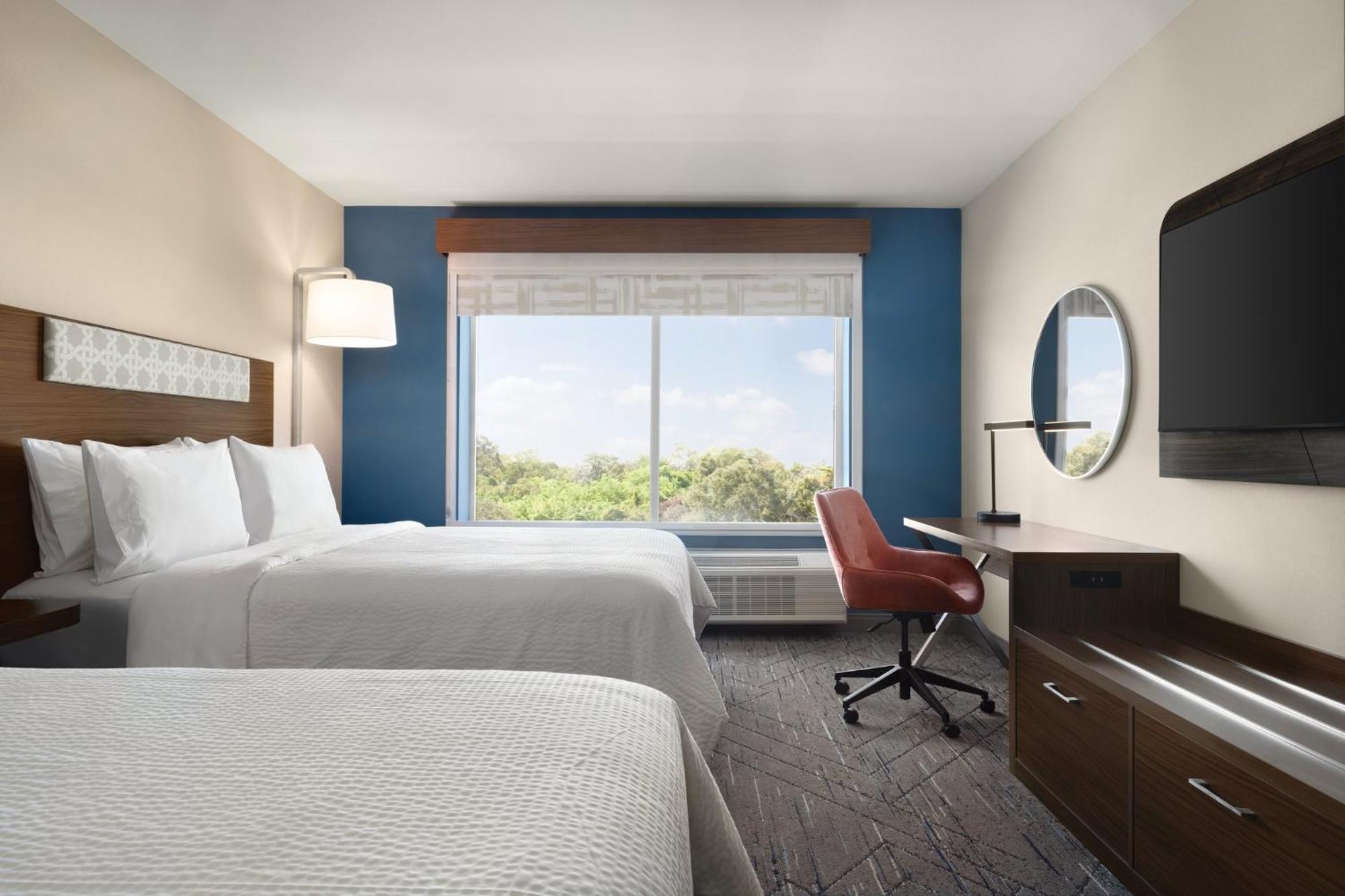 Standard Room with Two Queen Beds,1534930930:JPEG