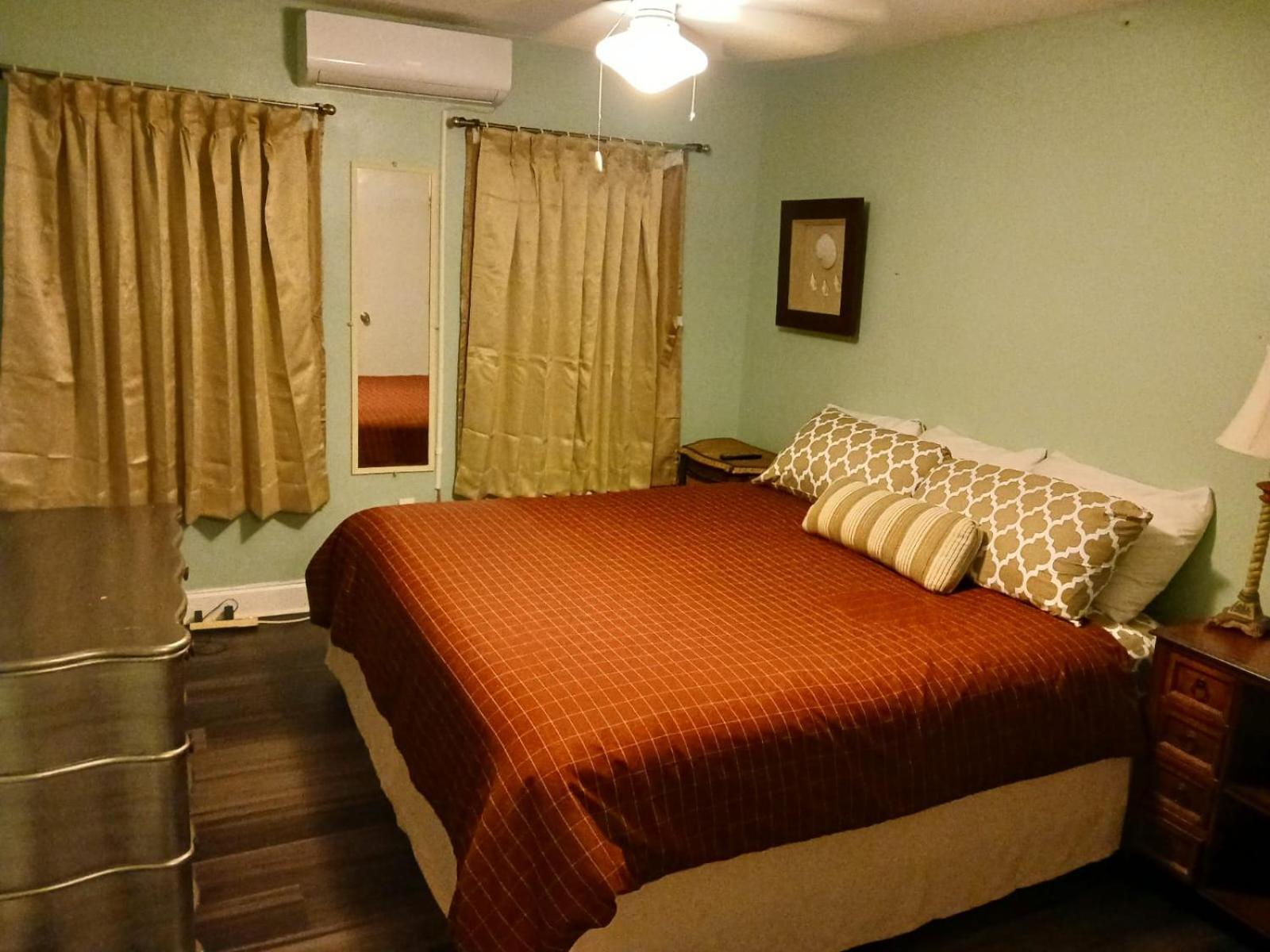 Deluxe King Suite