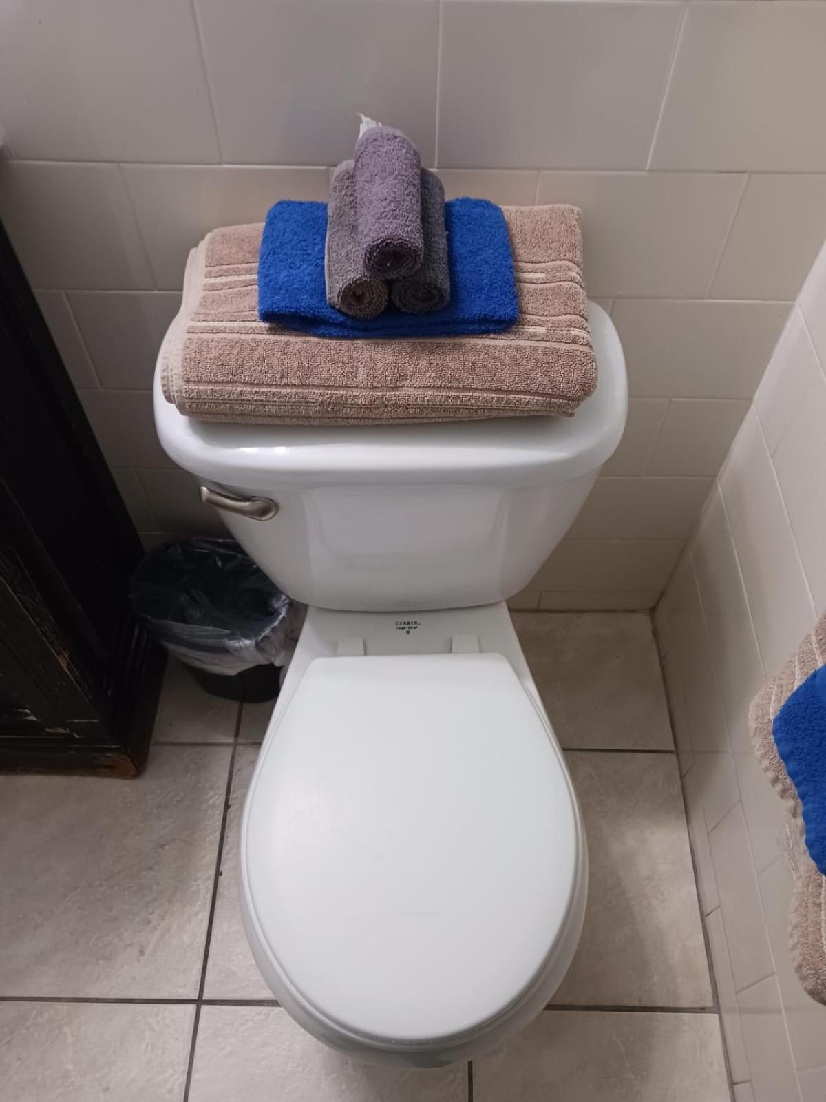 One-Bedroom Apartment Fits