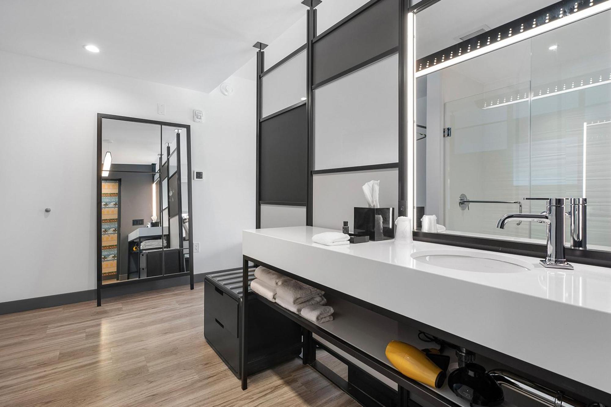 King Room with City View