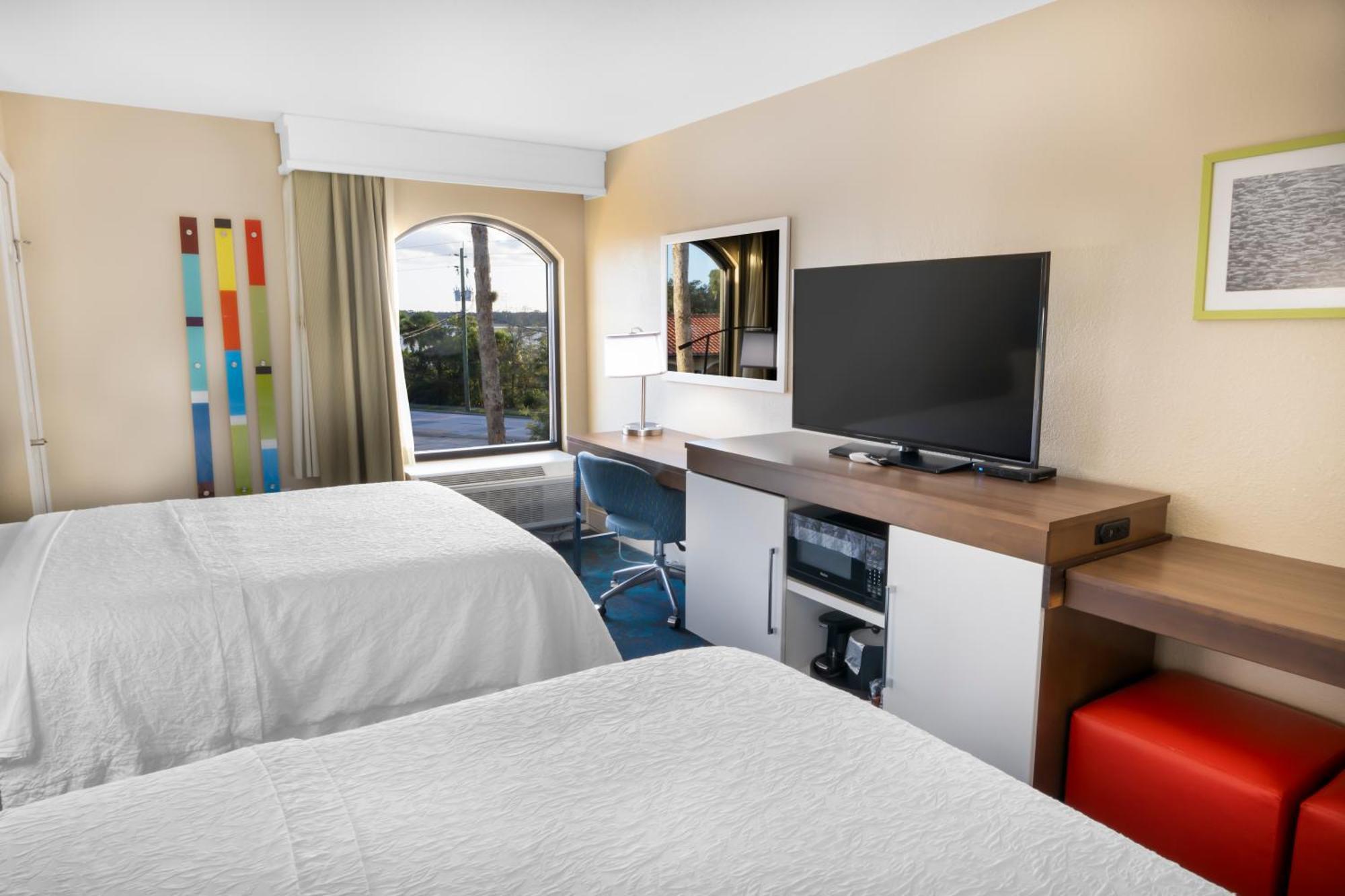 Queen Room with Two Queen Beds - Non-Smoking,1535024017:JPEG