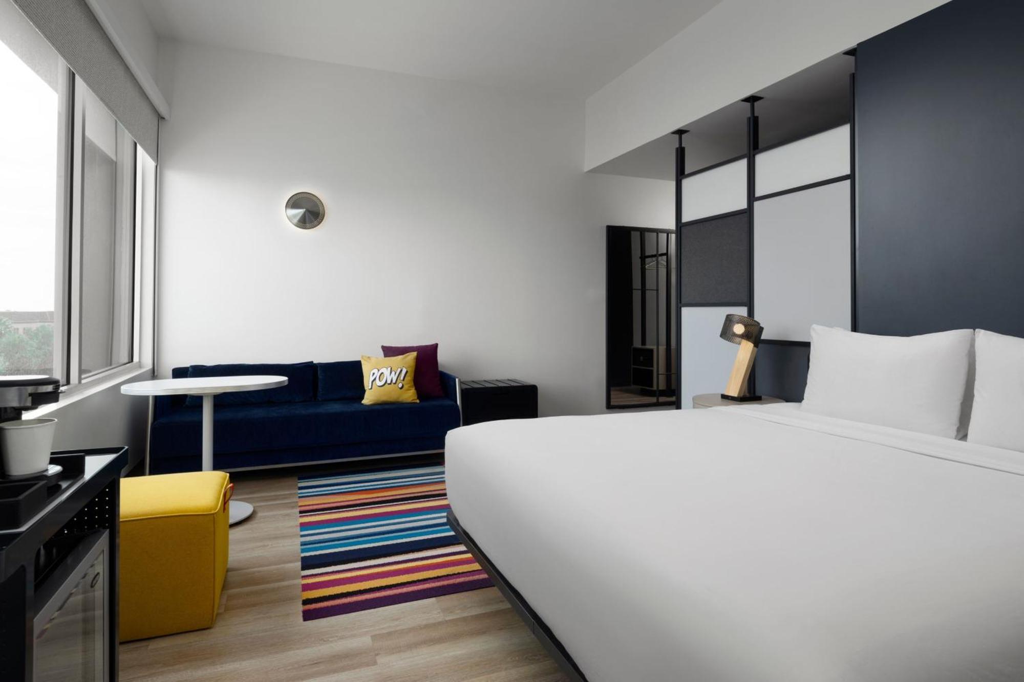 King Room Sofa Bed Lake View