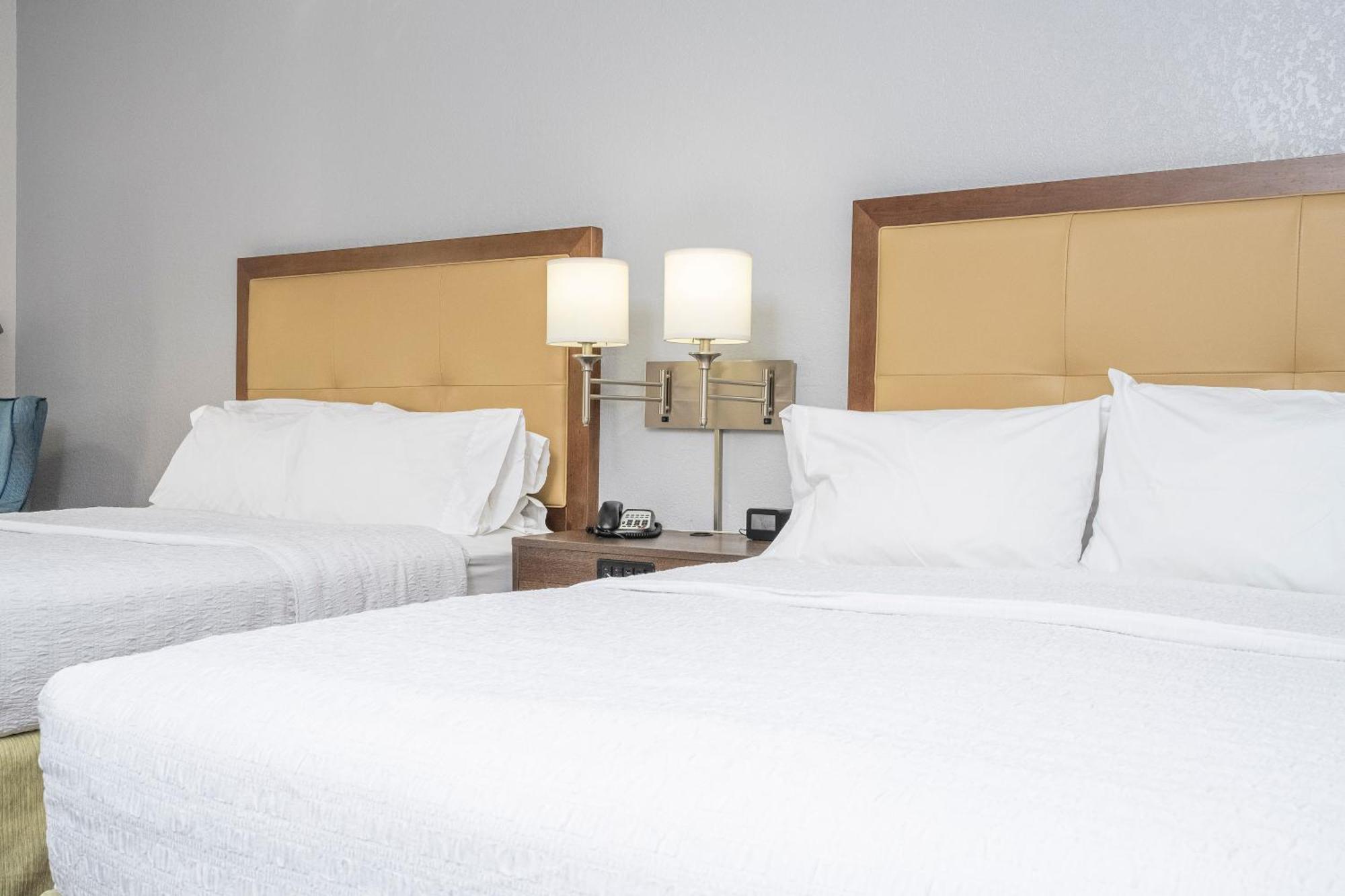 Room Two Queen Beds Non-Smoking