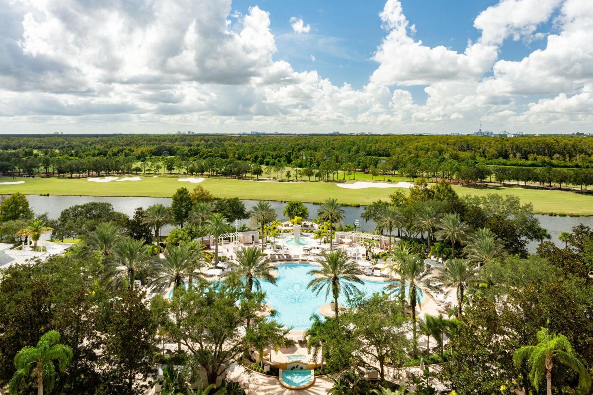 2 Queen Beds Lakefront View Pool View Guest Room