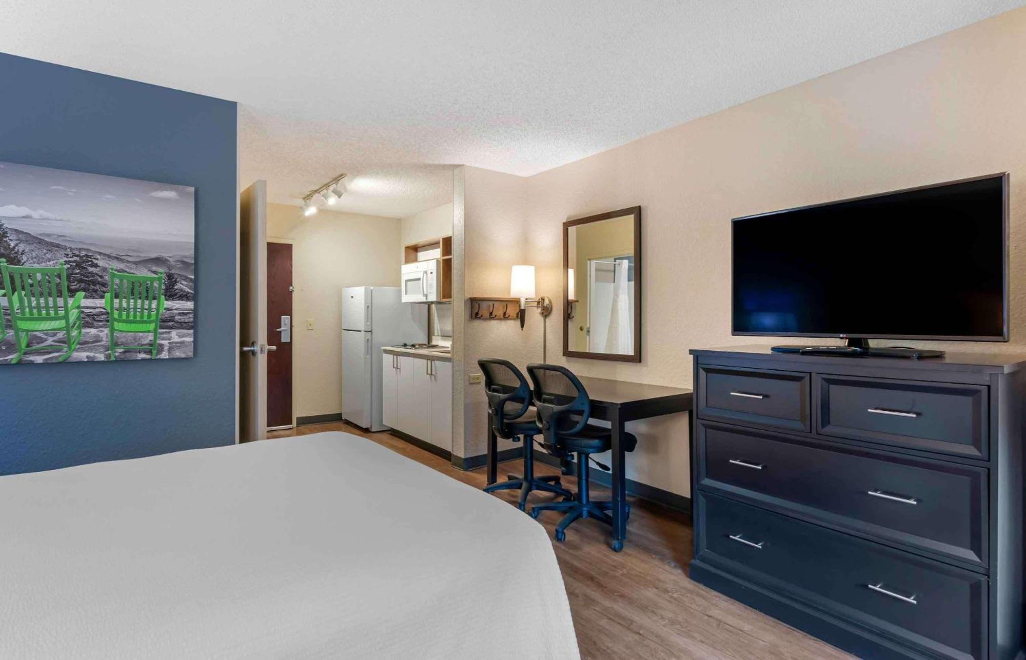 Superior Studio with 2 Double Beds - Non-Smoking,1710015645:JPEG