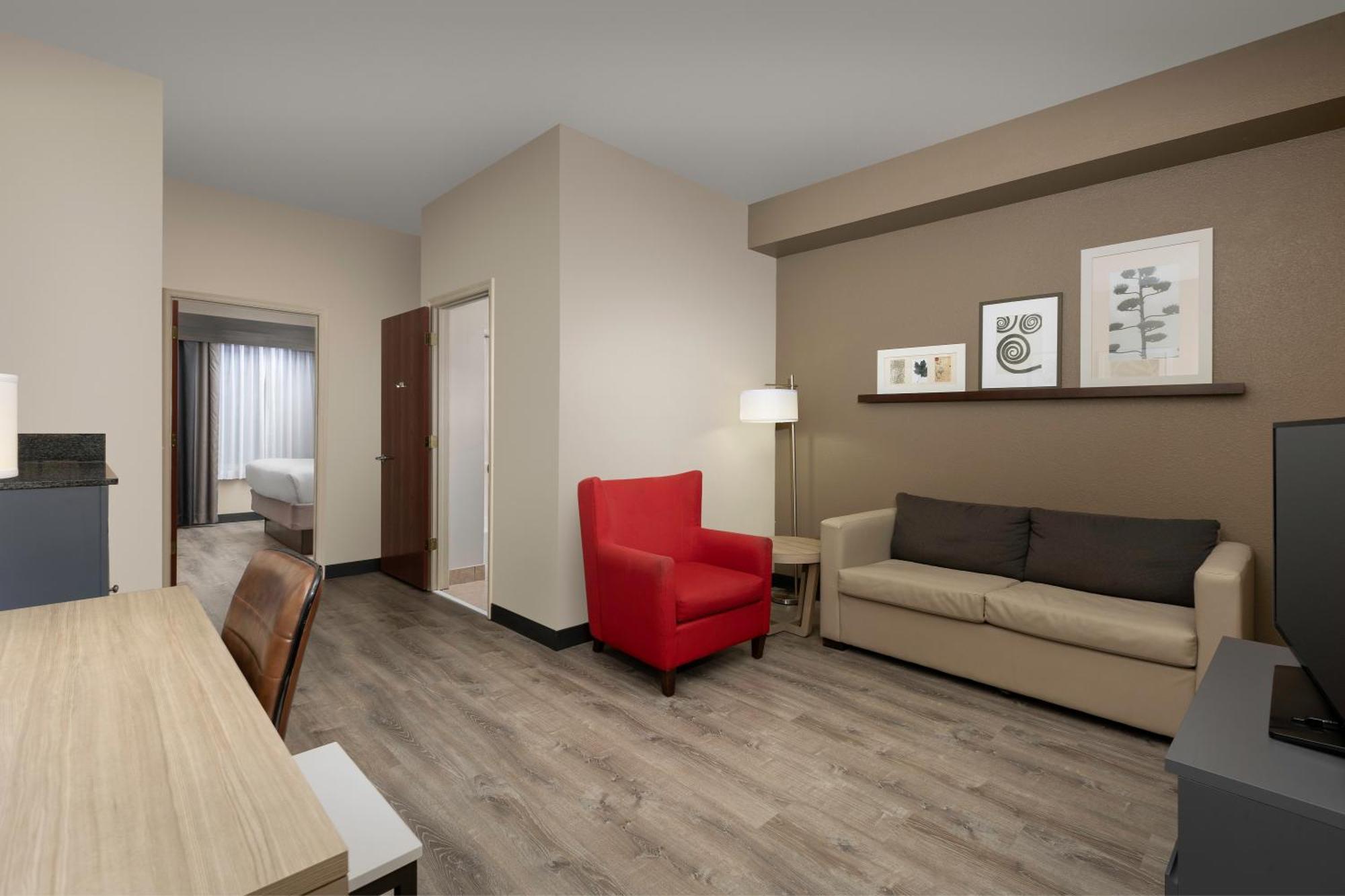 One-Bedroom King Suite Non-Smoking
