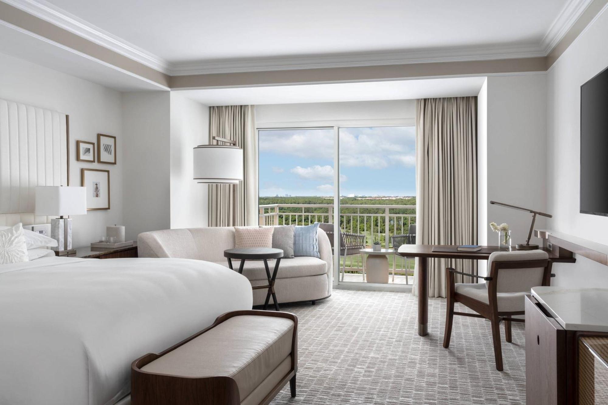 Lakefront King Room Sofa Bed Pool View