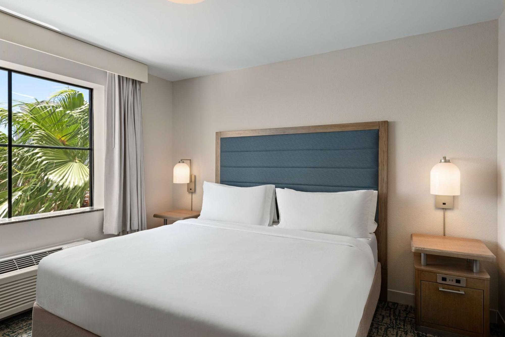 King Suite Hearing Accessible