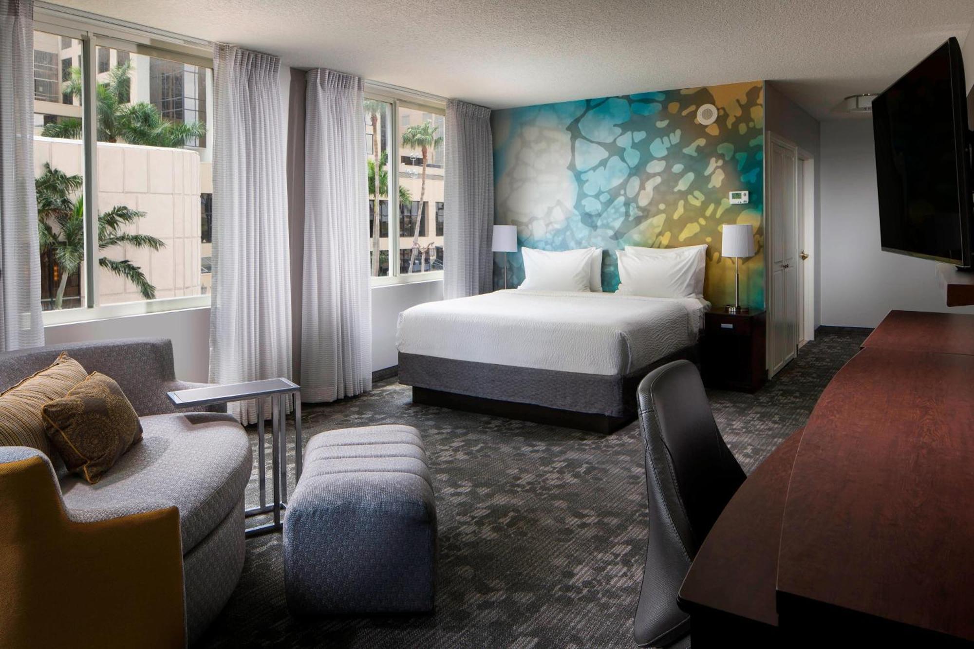 Executive King Room with Sofa Bed,1616424547:JPEG