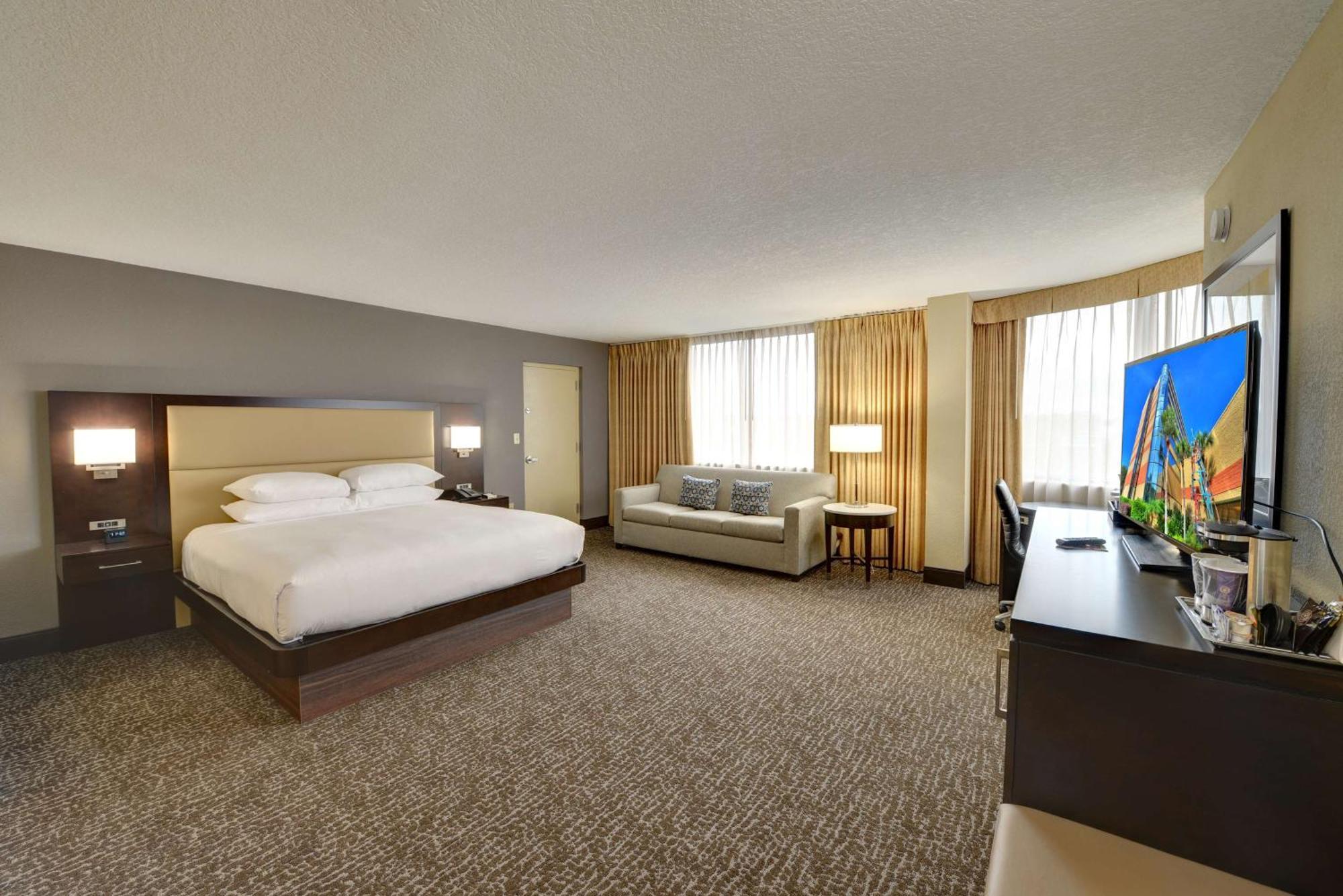 King Room Tub Mobility Hearing Access