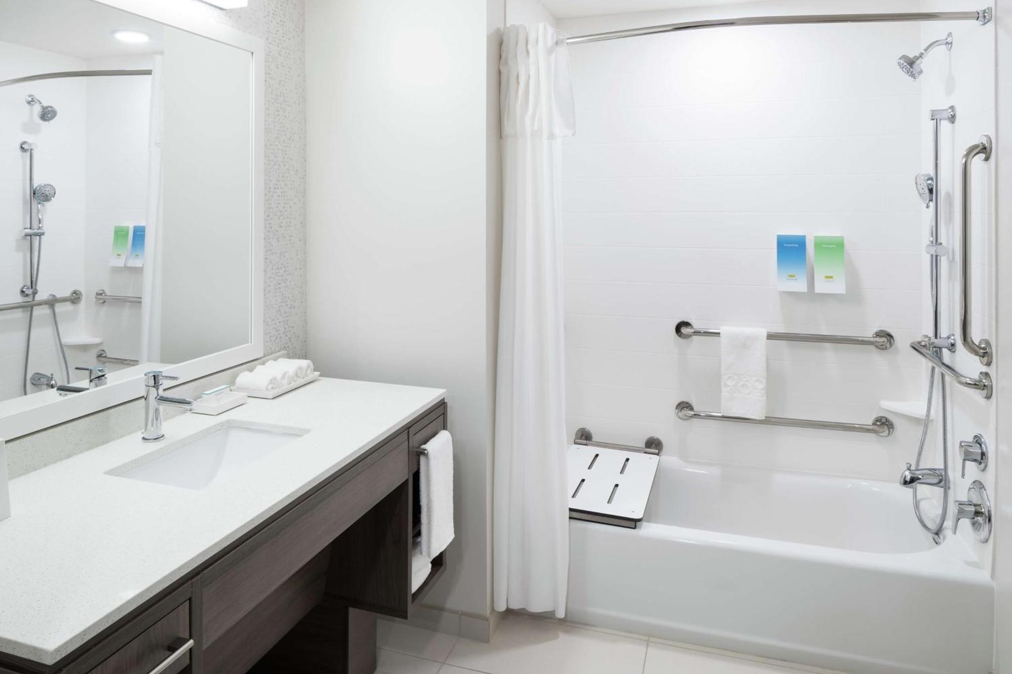 Queen Studio with Two Queen Beds - Mobility Access/Non-Smoking,1548818416:JPEG