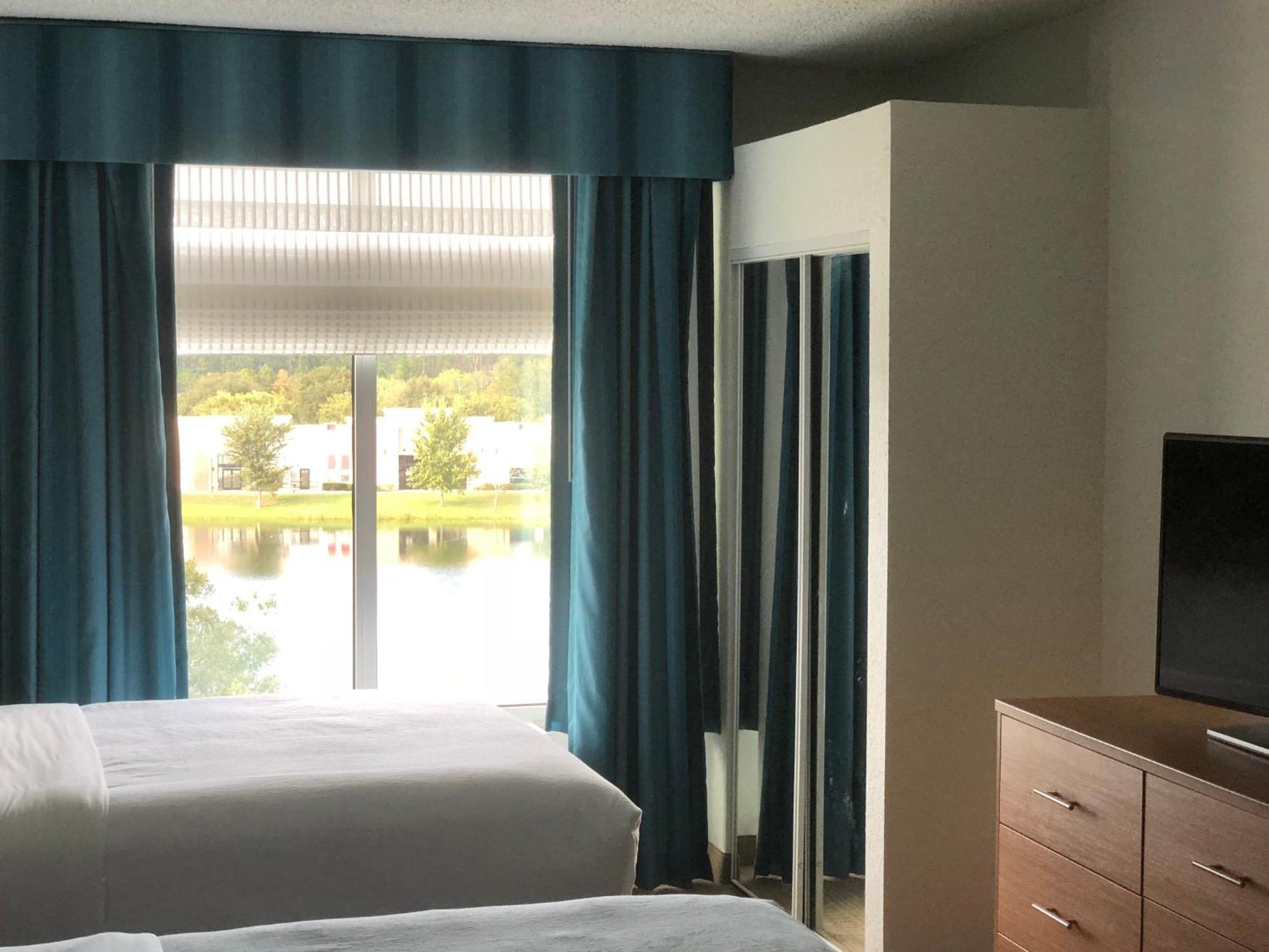 Queen Room Two Queen Beds Lakeview