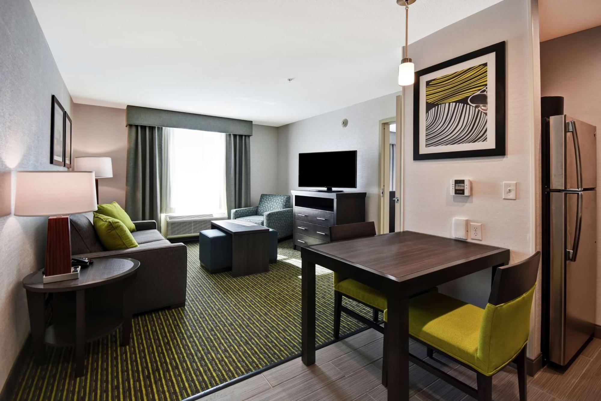 Lighthouse Suite